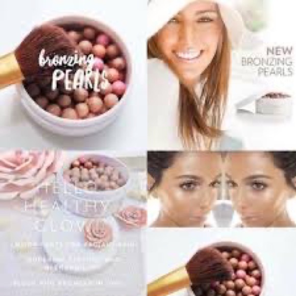 💗blush
🤎4 shades of bronzer
🧡highlighter
🤍will NOT clog your pores - Picture 9 of 10